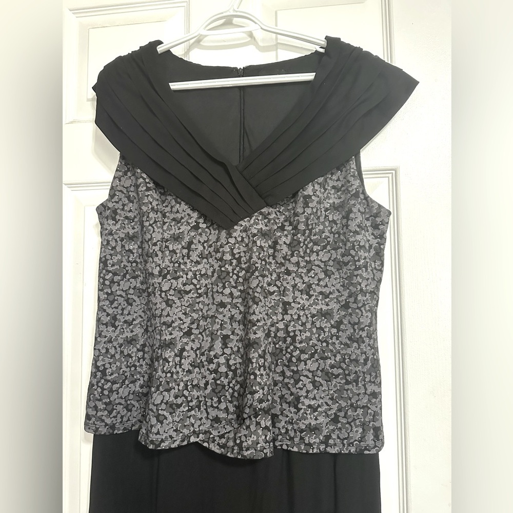 Elegant Black and Gray Women's Top